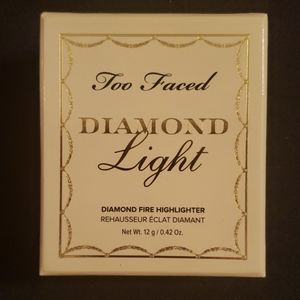 Too Faced Diamond Light Highlighter
